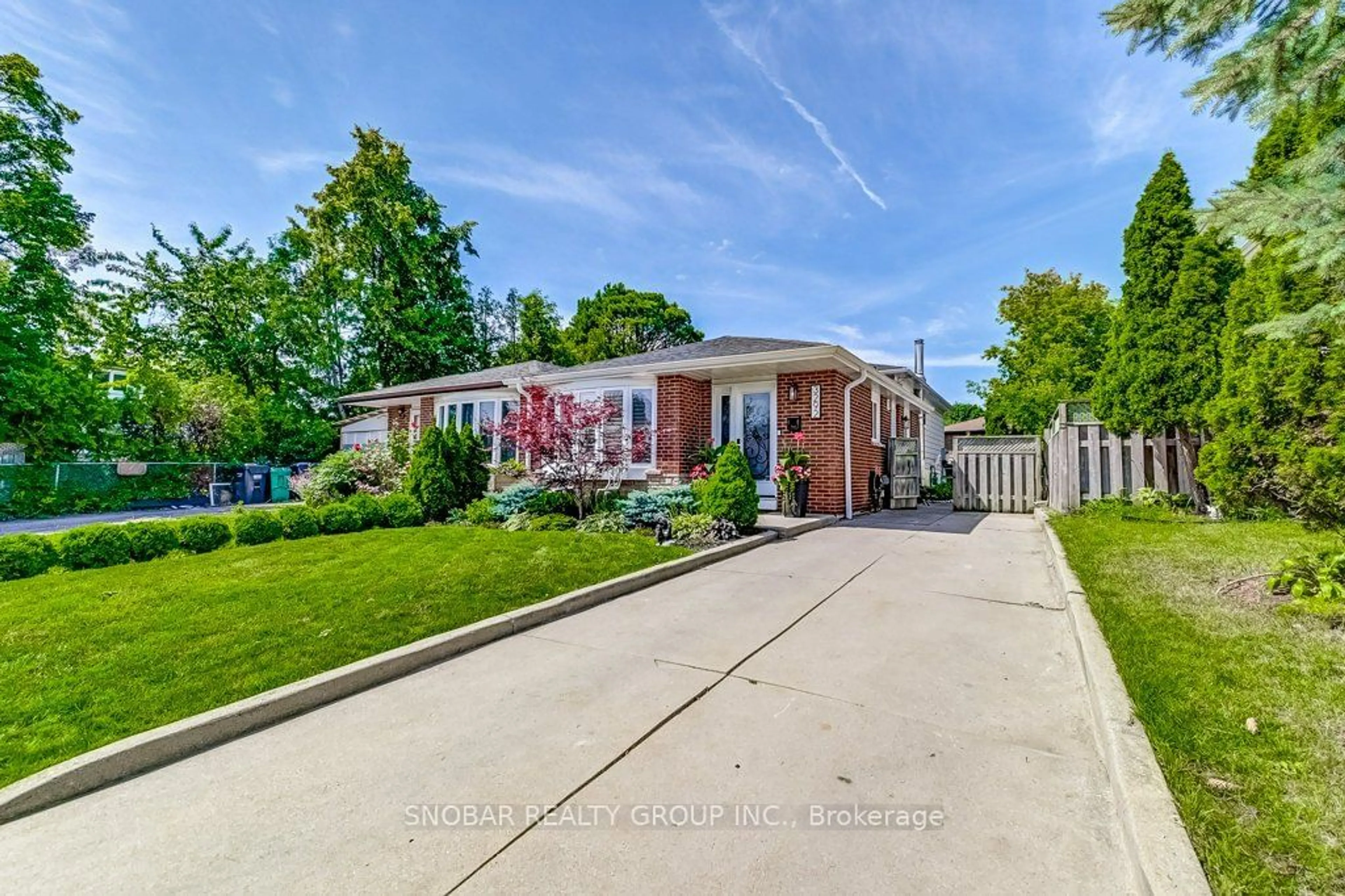 Home with brick exterior material, street for 3292 Grechen Rd, Mississauga Ontario L5C 2R4