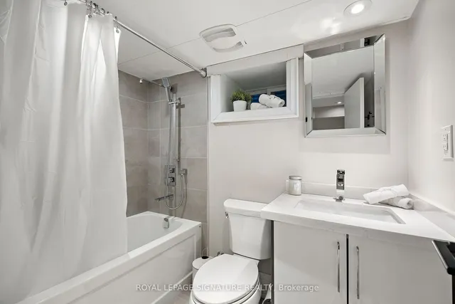 Additional property image - 1646 Dupont St