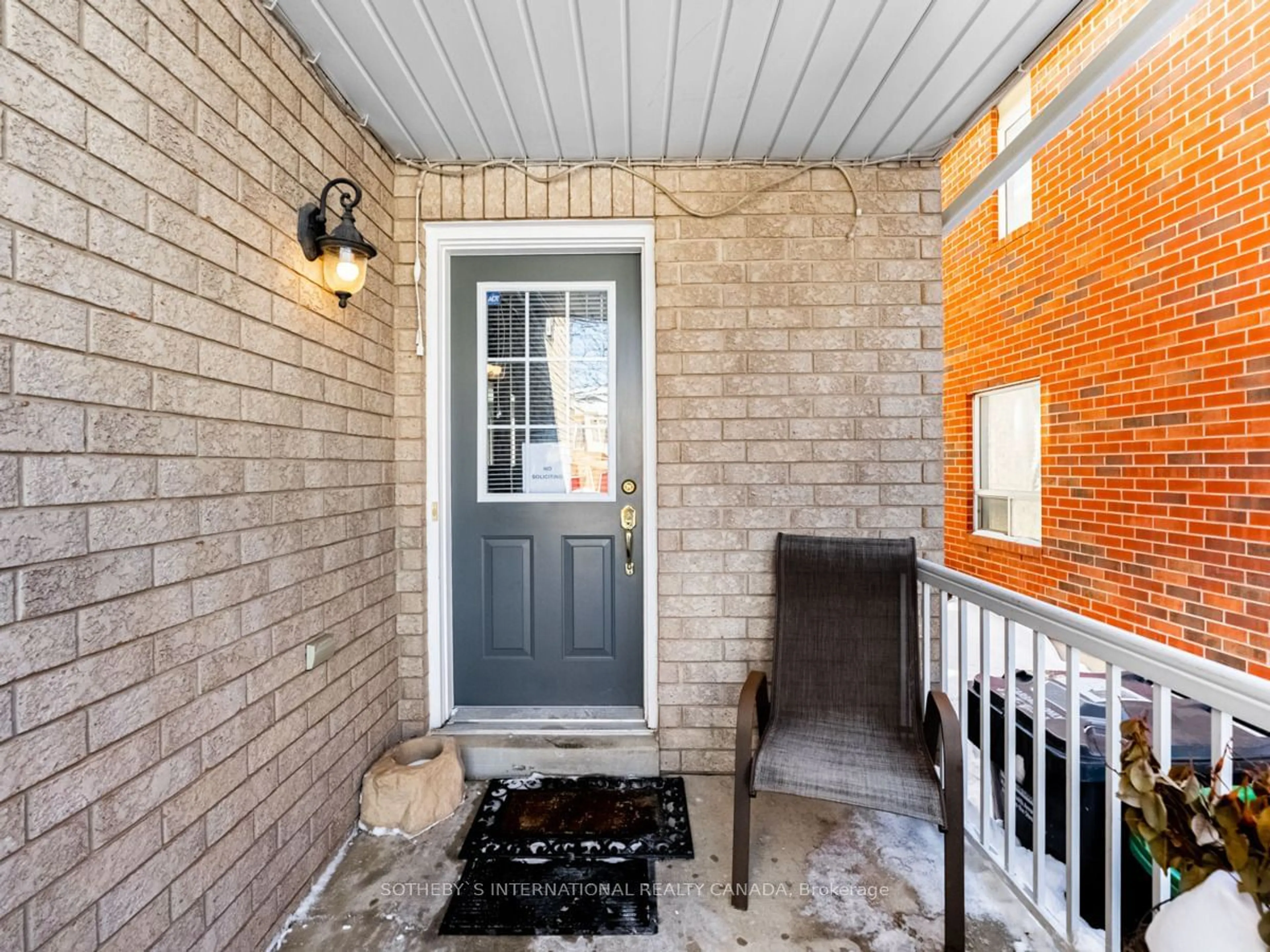 Indoor entryway for 35 Roadmaster Lane, Brampton Ontario L7A 3A7