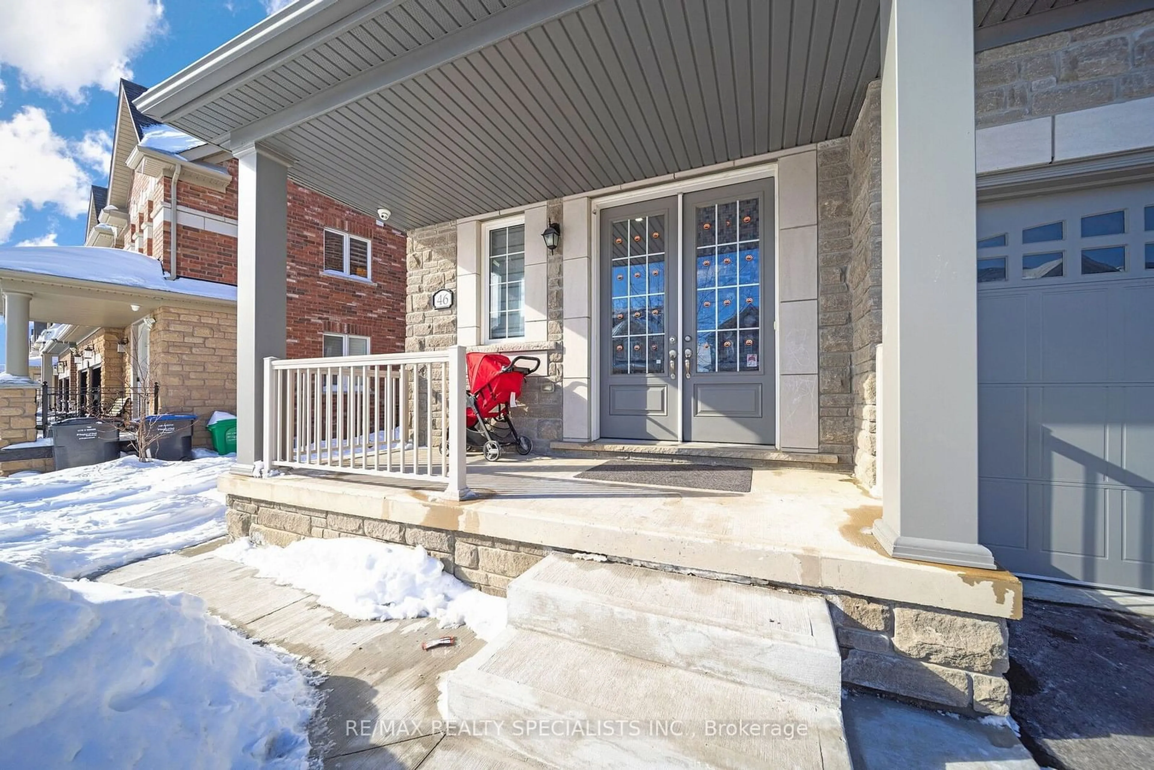 Indoor entryway for 46 Valleybrook Cres, Caledon Ontario L7C 4C5