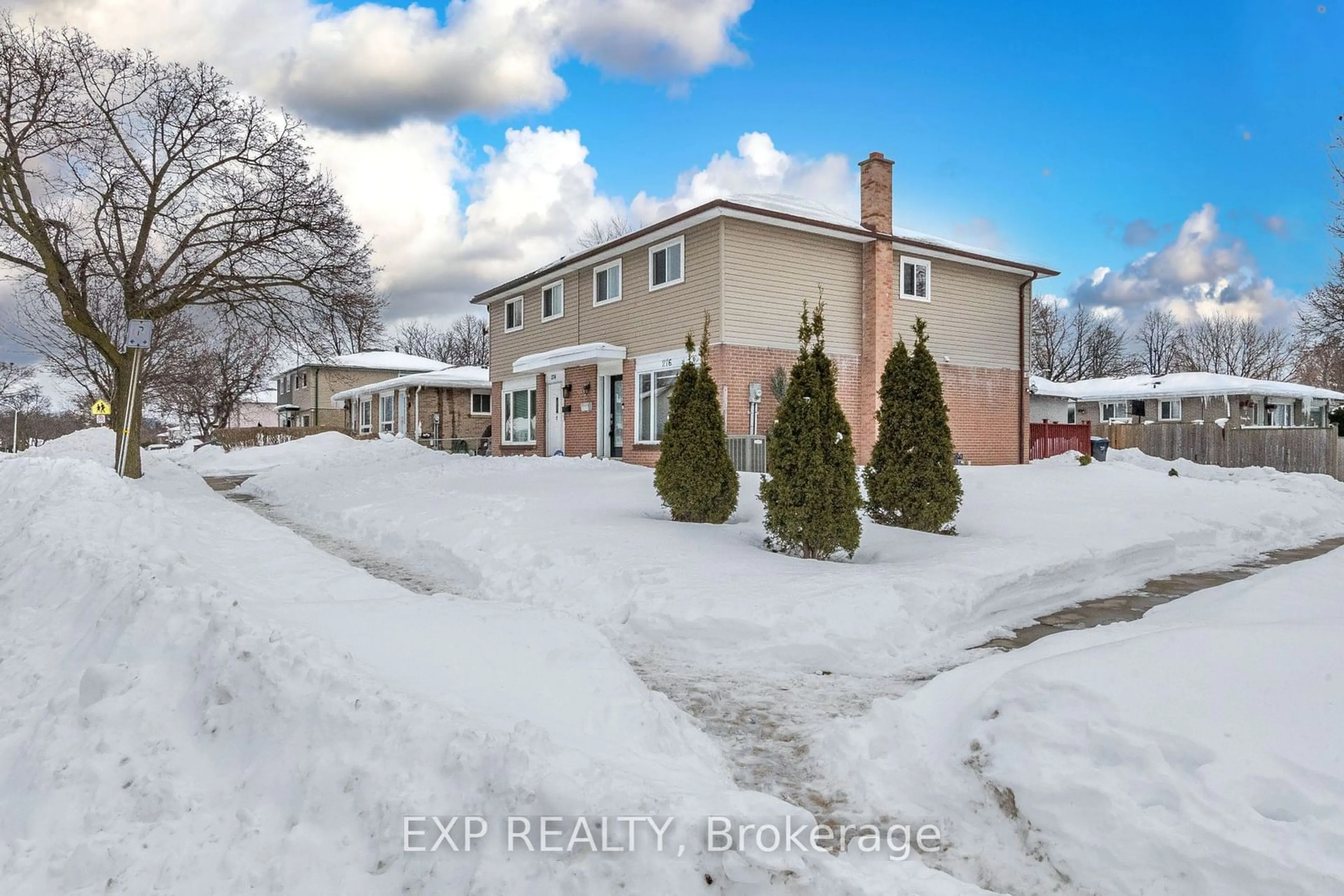 A pic from outside/outdoor area/front of a property/back of a property/a pic from drone, unknown for 276 Archdekin Dr, Brampton Ontario L6V 2N8