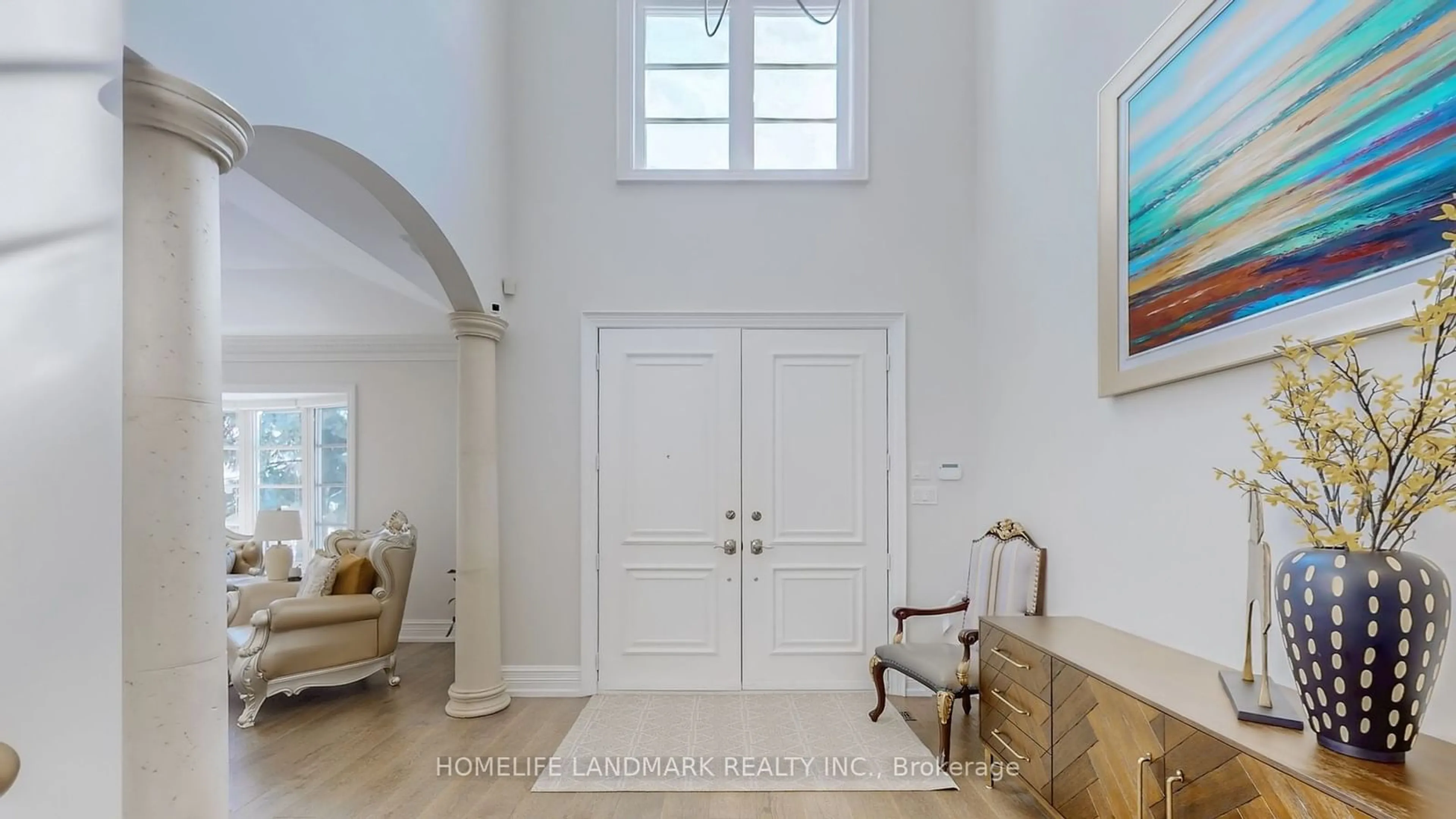 Indoor entryway for 16 Totteridge Rd, Toronto Ontario M9A 1Z1