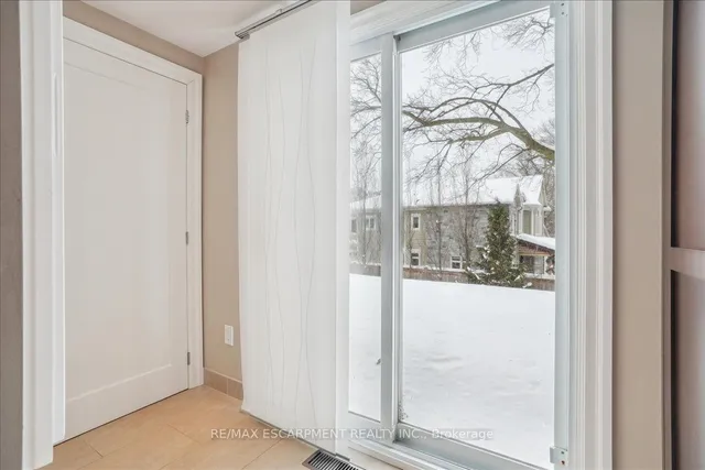 Additional property image - 300 Shoreview Rd