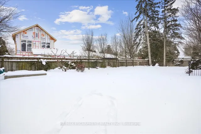 Additional property image - 300 Shoreview Rd