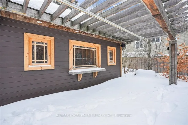Additional property image - 300 Shoreview Rd
