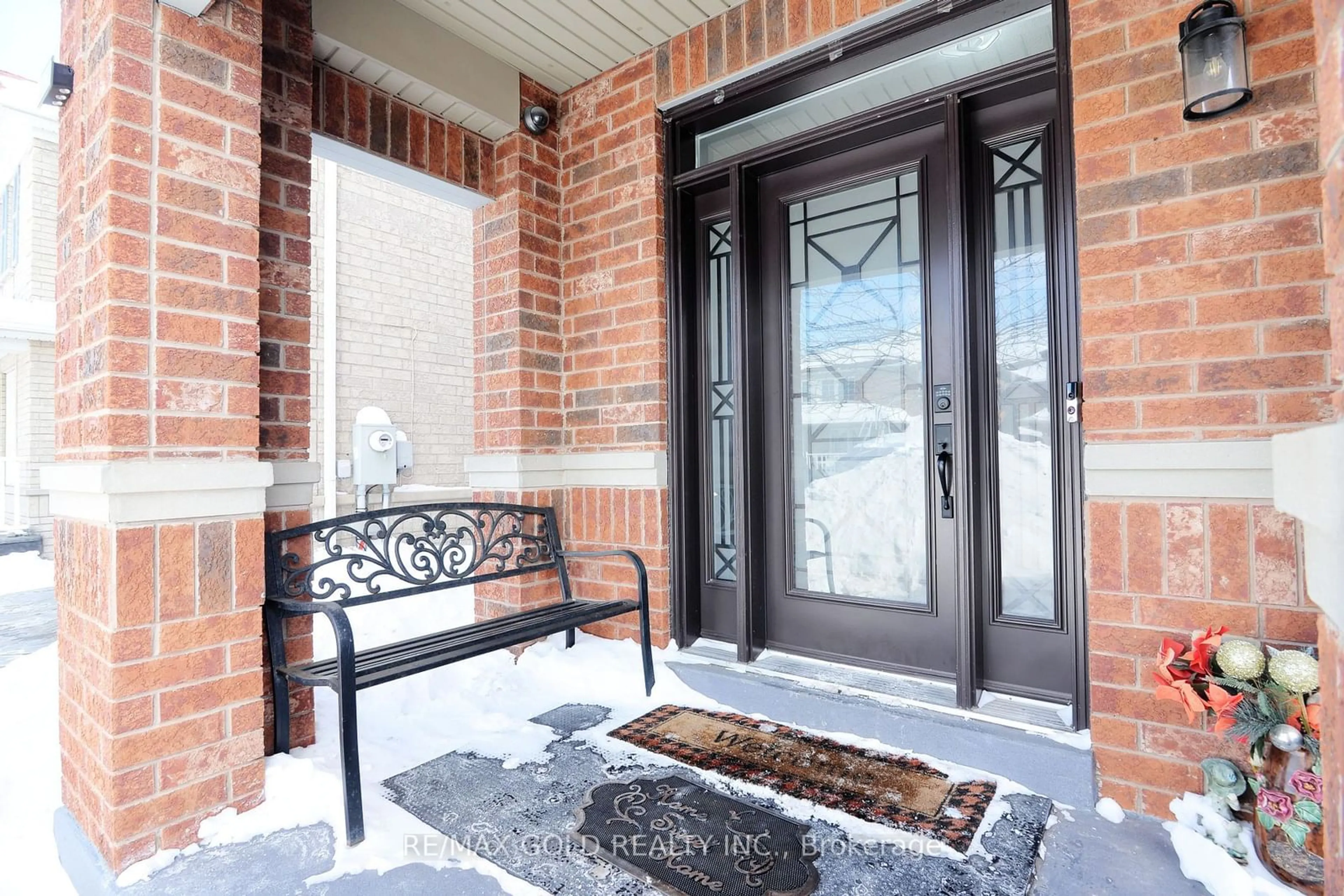 Indoor entryway for 5 Ramsey Lane, Brampton Ontario L7A 3P5