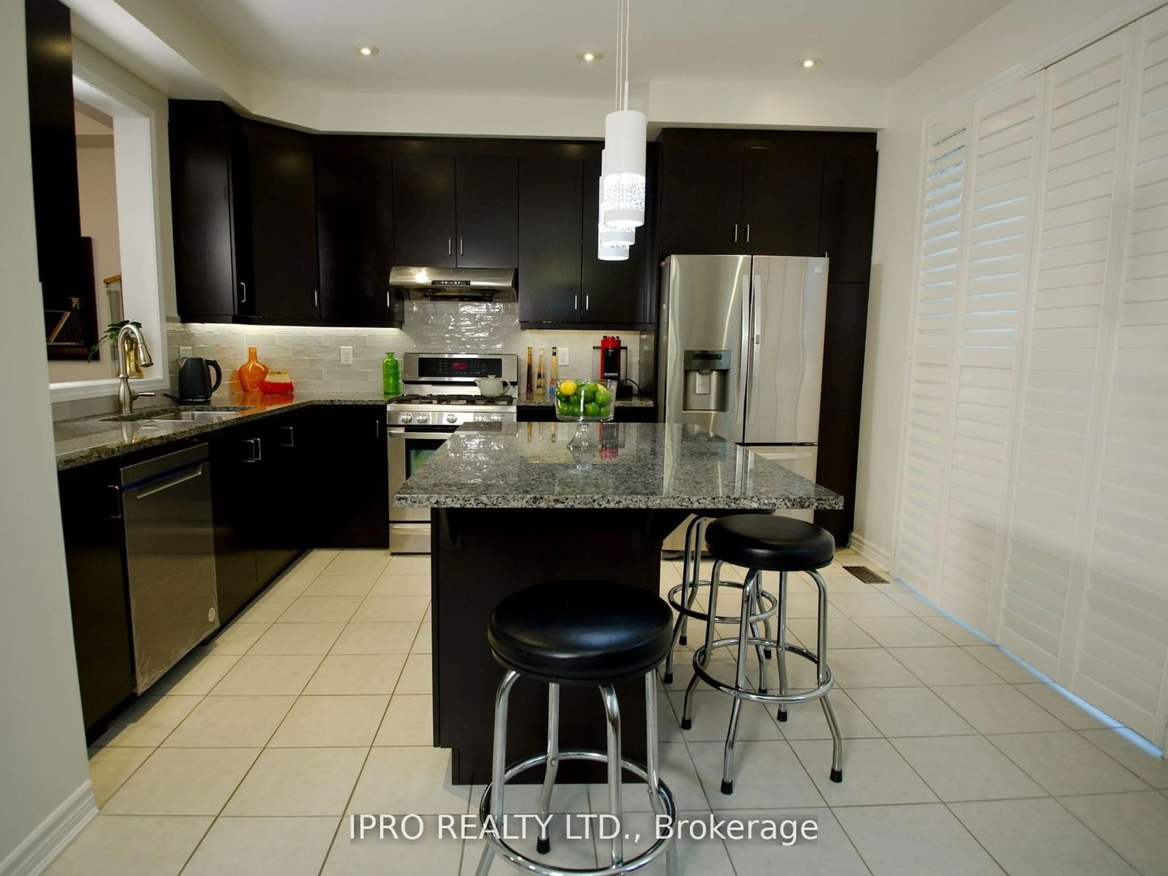 Contemporary kitchen, ceramic/tile floor for 954 Penson Cres, Milton Ontario L9T 8Z7