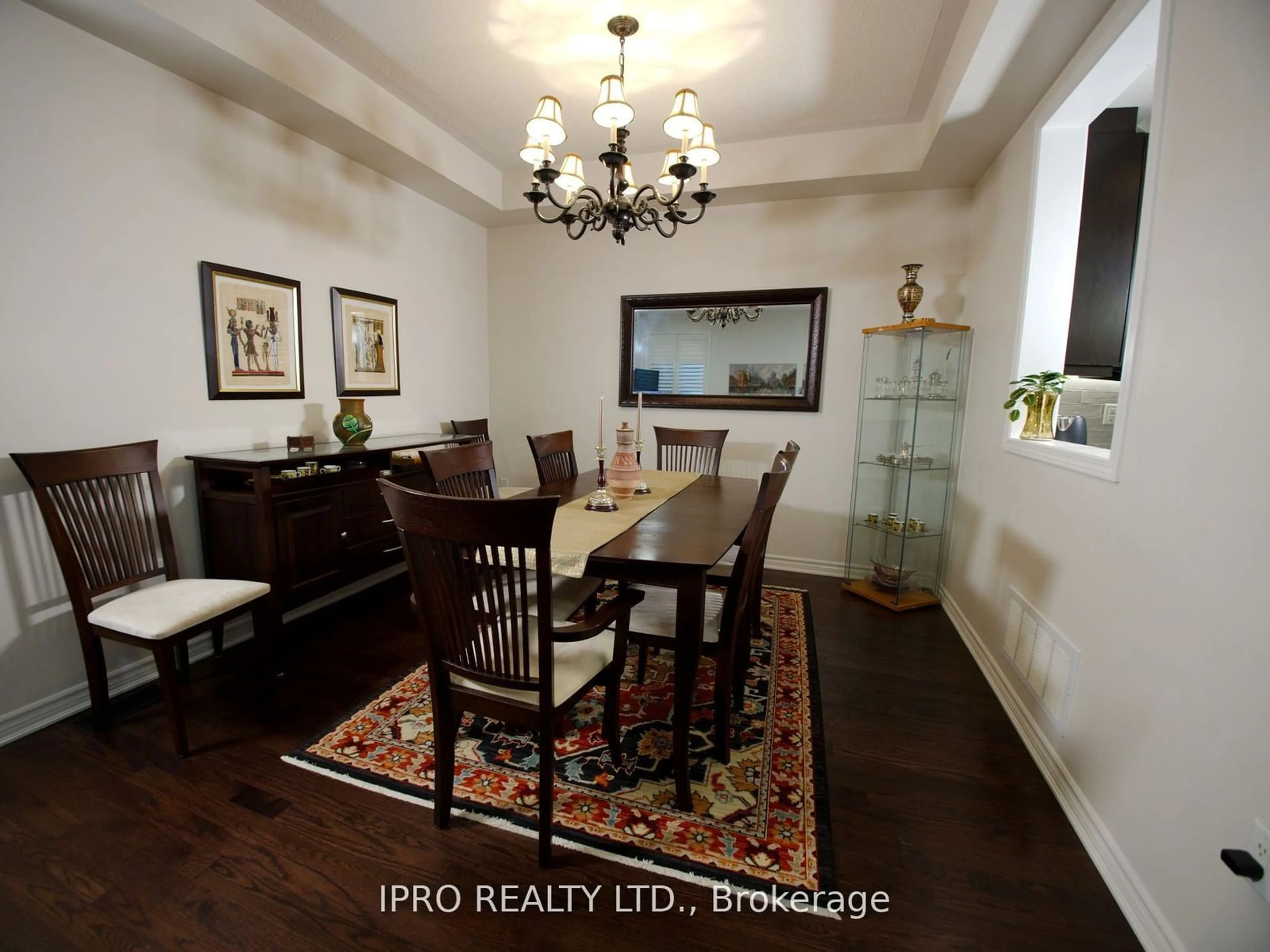 Dining room, wood/laminate floor for 954 Penson Cres, Milton Ontario L9T 8Z7