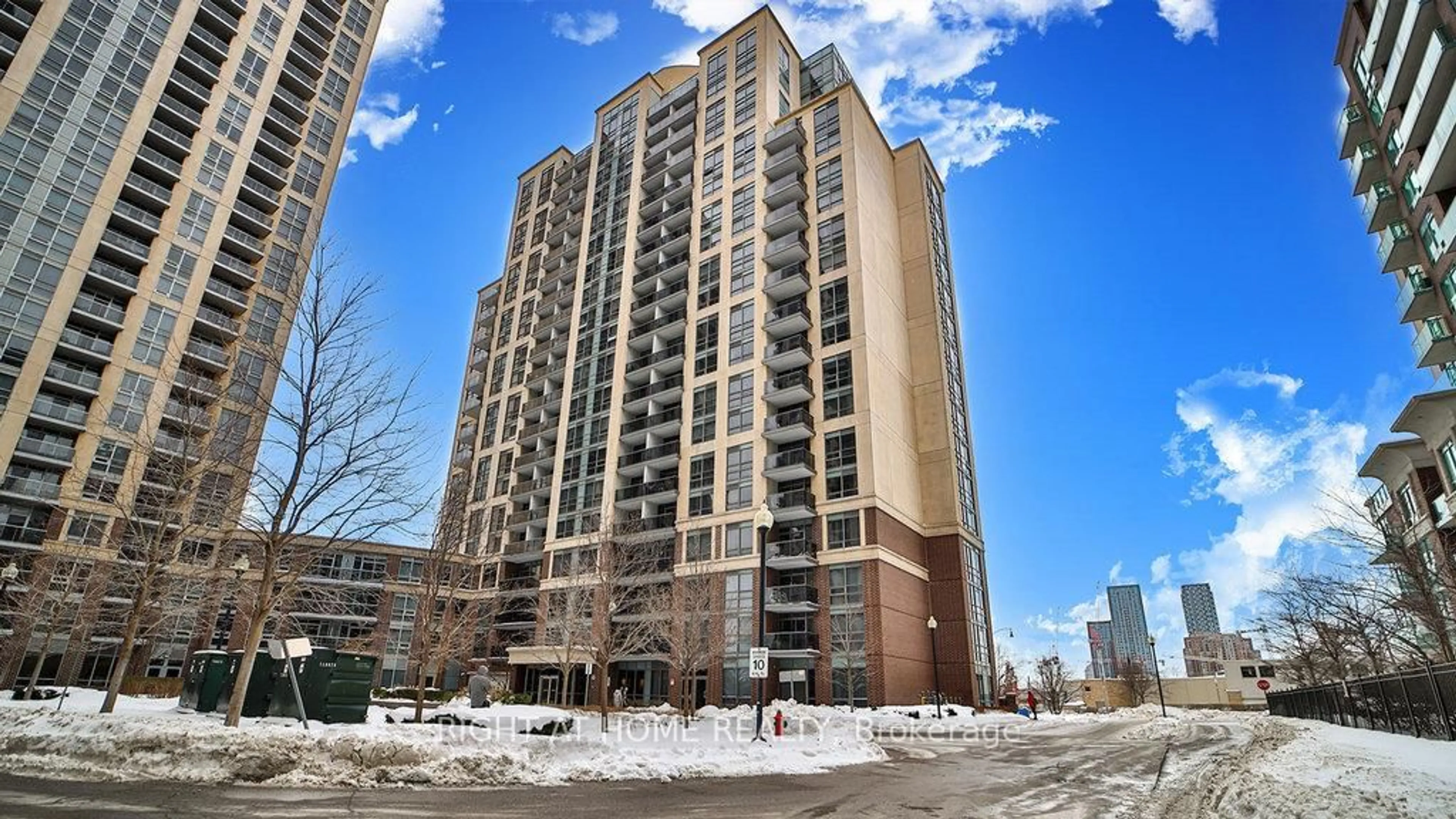 Indoor foyer for 1 Michael Power Pl #1907, Toronto Ontario M9A 0A1