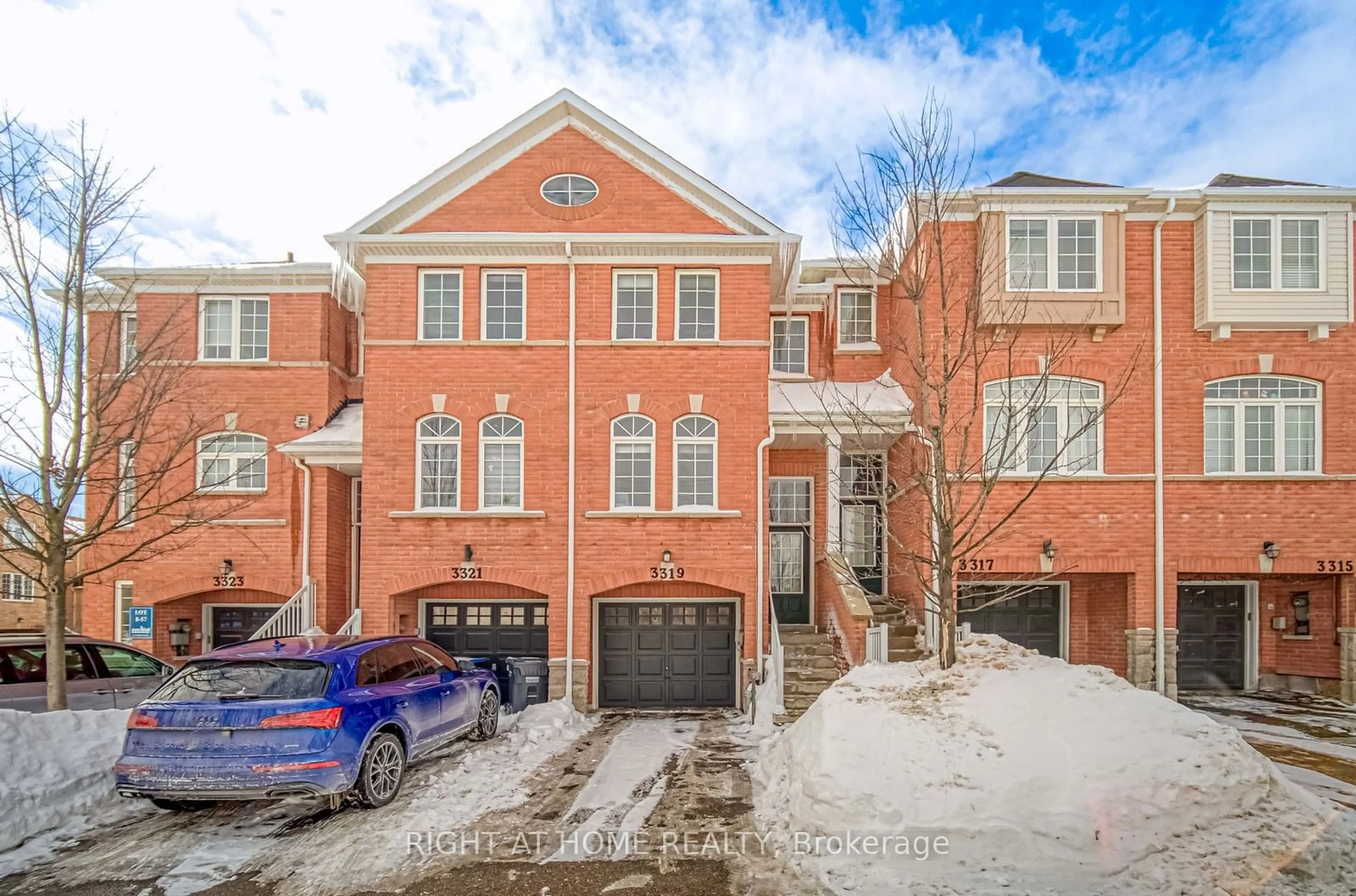 Home with brick exterior material, street for 3319 Redpath Circ, Mississauga Ontario L5N 8R4