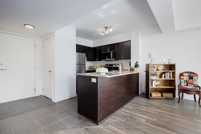 Additional property image - 816 Lansdowne Ave Unit 812