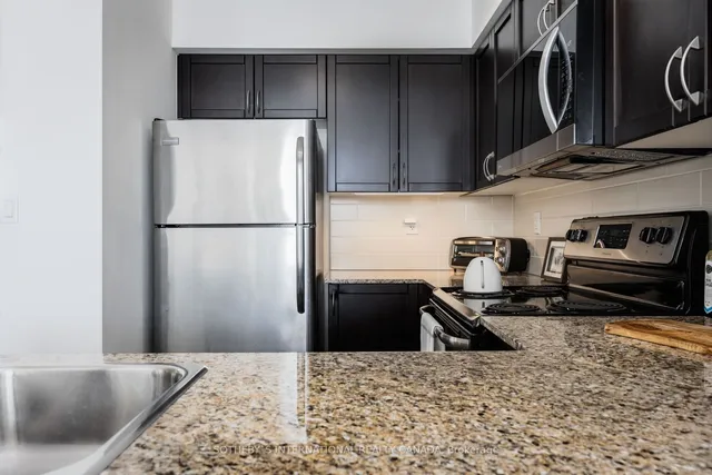 Additional property image - 816 Lansdowne Ave Unit 812
