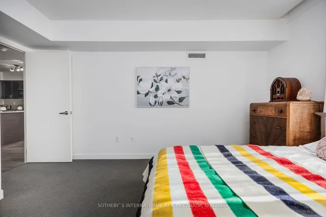 Additional property image - 816 Lansdowne Ave Unit 812