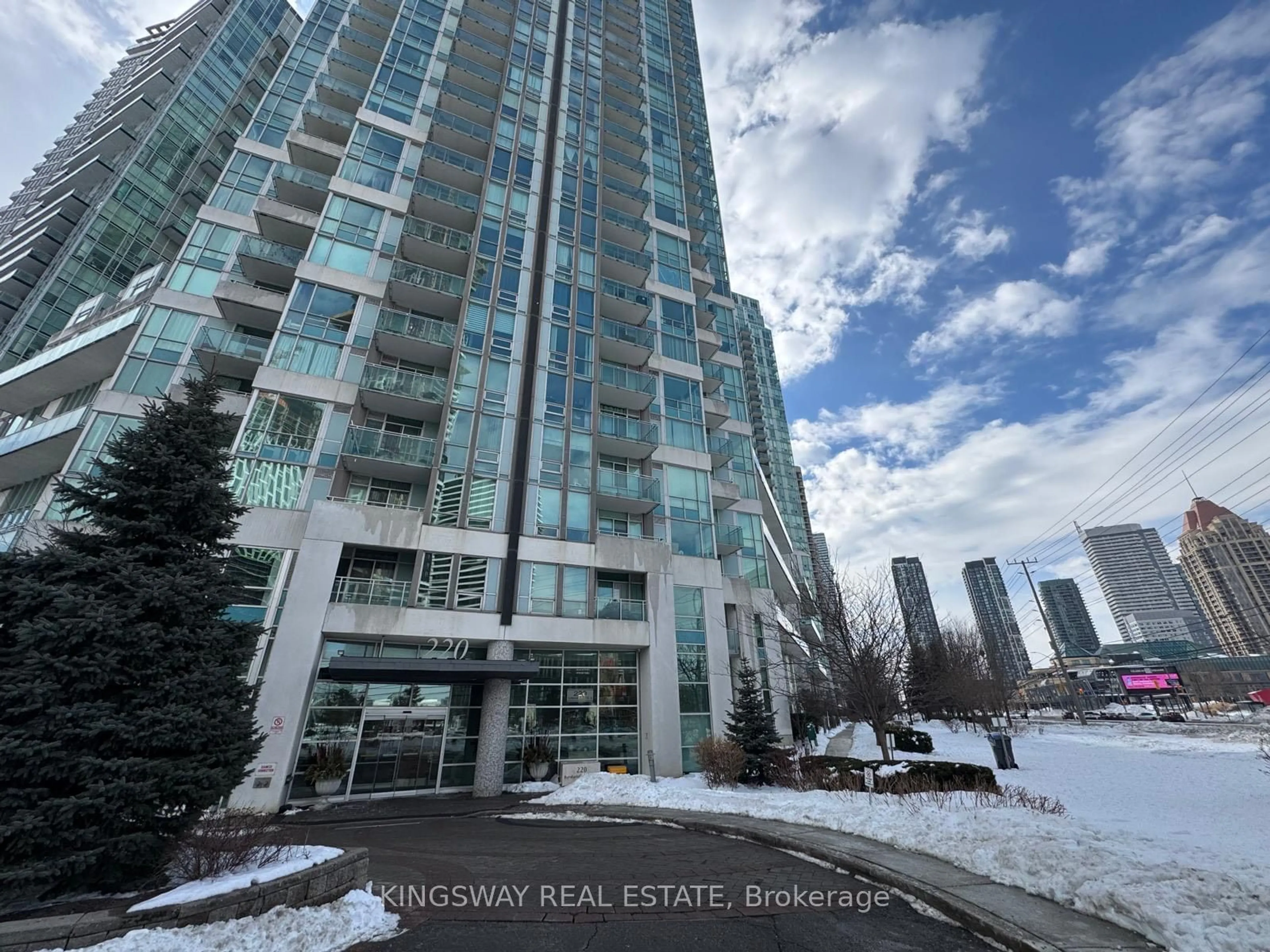 Indoor foyer for 220 Burnhamthorpe Rd #3404, Mississauga Ontario L5B 4N4