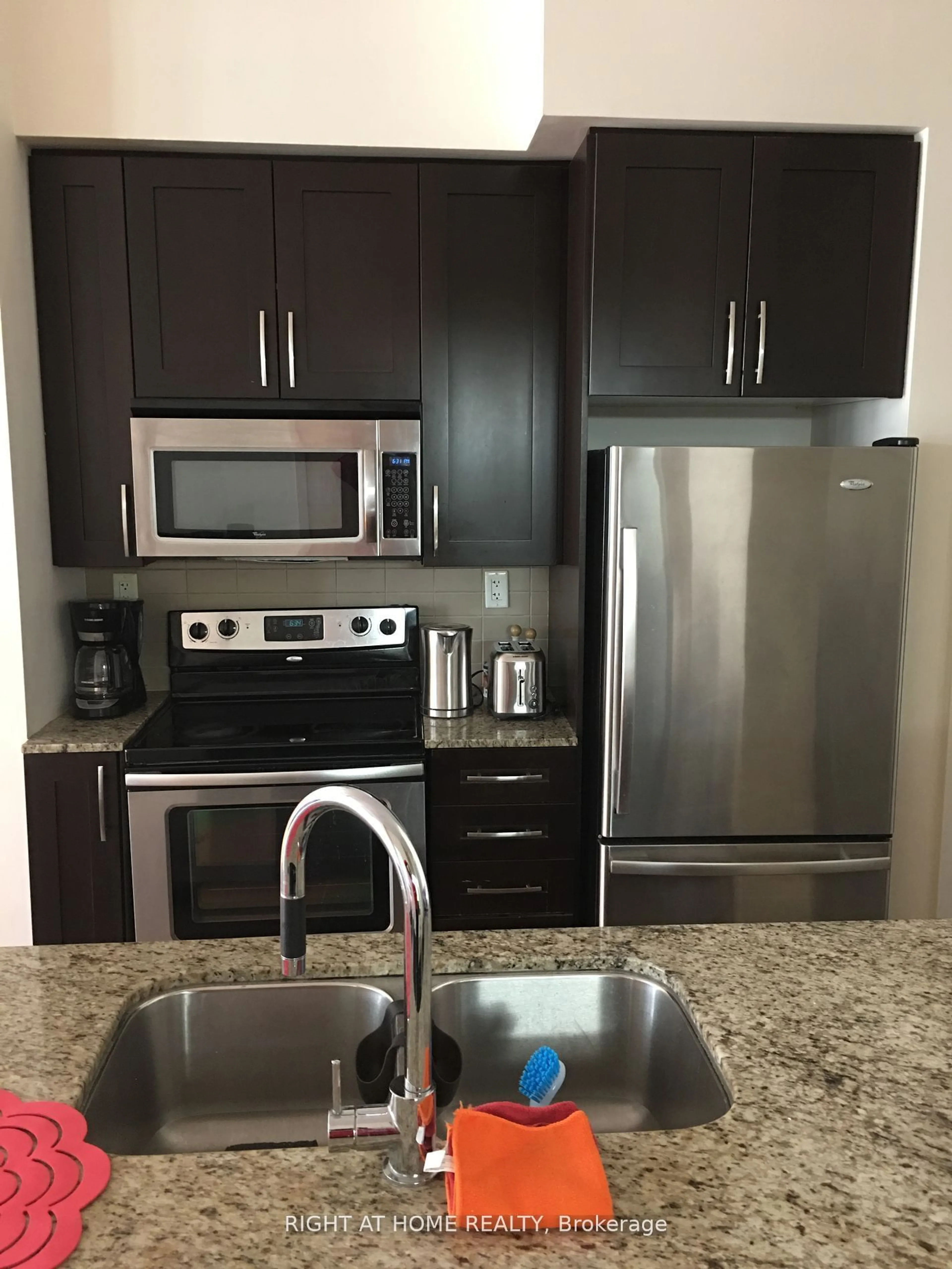 Standard kitchen, unknown for 4065 Brickstone Mews #601, Mississauga Ontario L5B 0G3