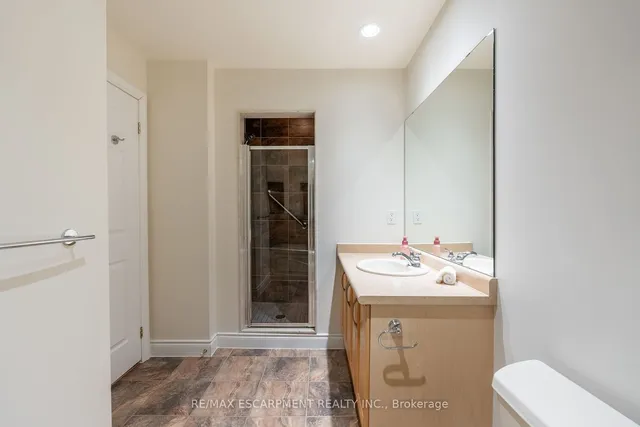 Additional property image - 399 Elizabeth St Unit 611