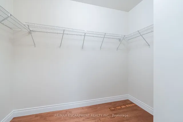 Additional property image - 399 Elizabeth St Unit 611