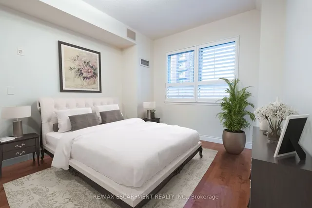 Additional property image - 399 Elizabeth St Unit 611