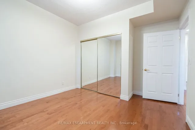 Additional property image - 399 Elizabeth St Unit 611