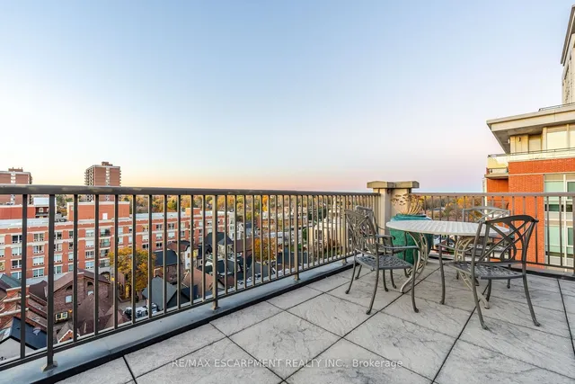 Additional property image - 399 Elizabeth St Unit 611