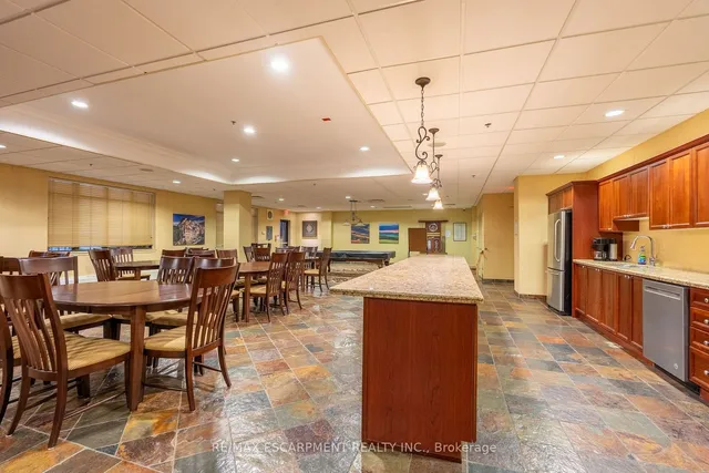 Additional property image - 399 Elizabeth St Unit 611
