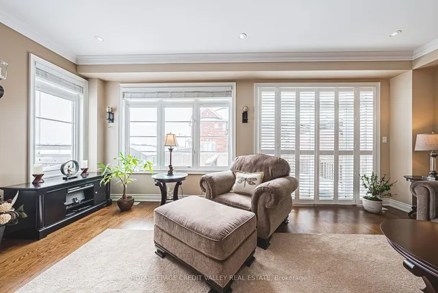 Additional property image - 1 Little Britain Cres