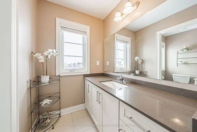 Additional property image - 1 Little Britain Cres