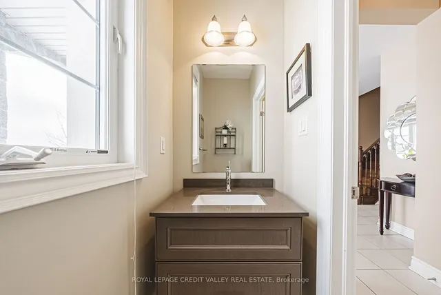Additional property image - 1 Little Britain Cres