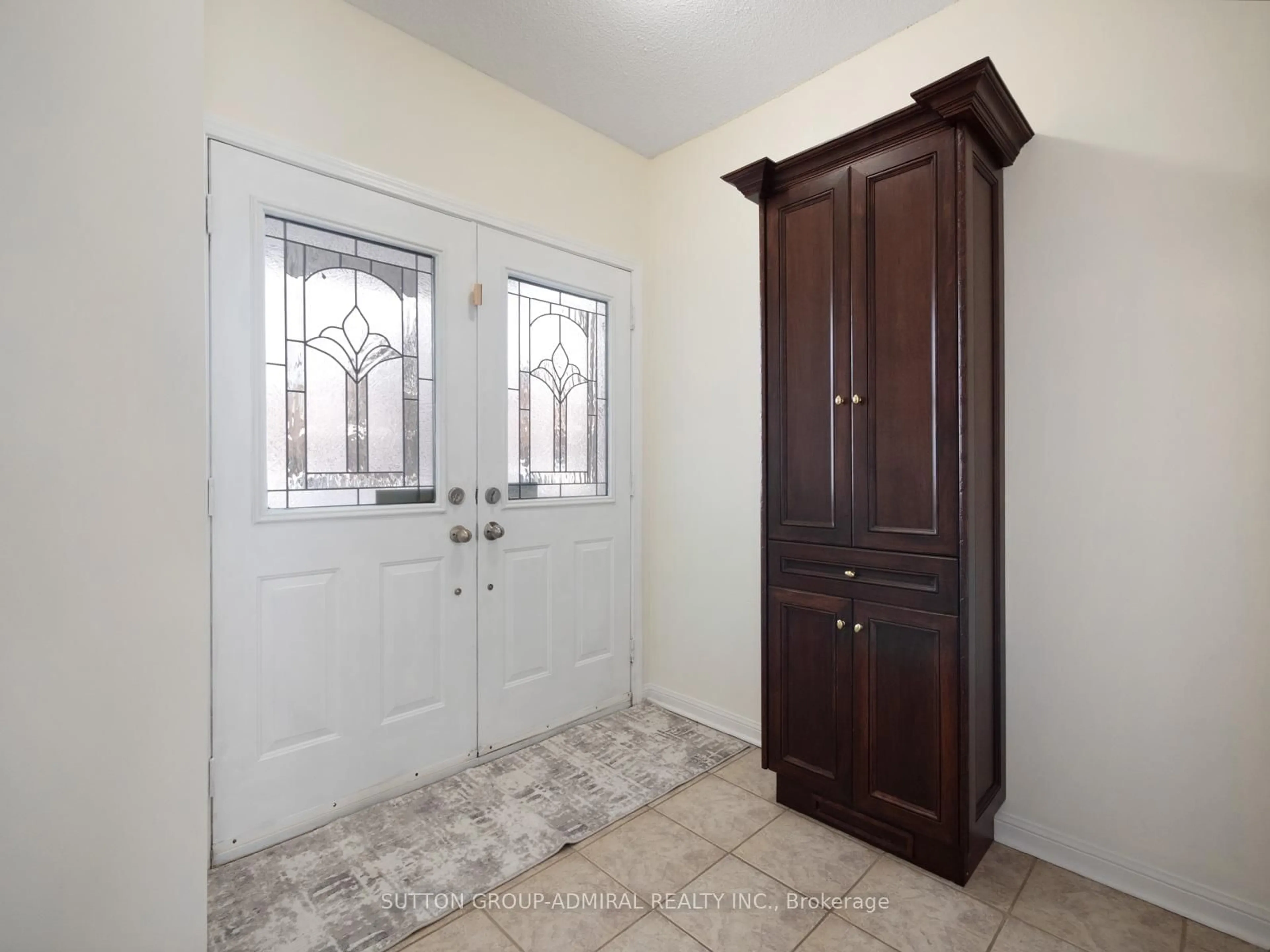 Indoor entryway for 170 Tiller Tr, Brampton Ontario L6X 4S8