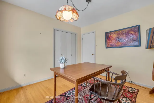 Additional property image - 24 Winsland Dr