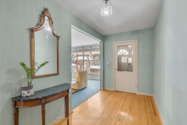 Additional property image - 24 Winsland Dr