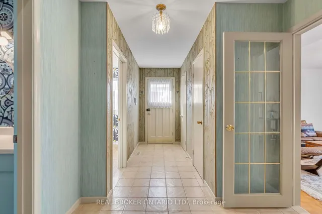 Additional property image - 24 Winsland Dr