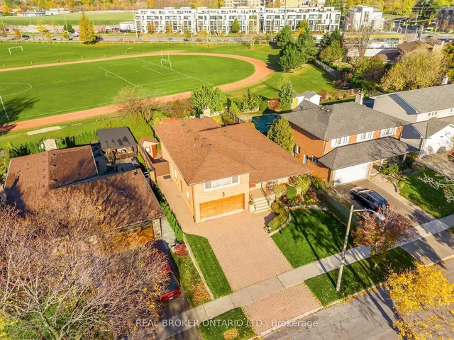 Additional property image - 24 Winsland Dr