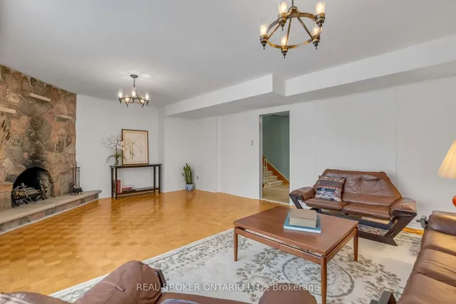 Additional property image - 24 Winsland Dr