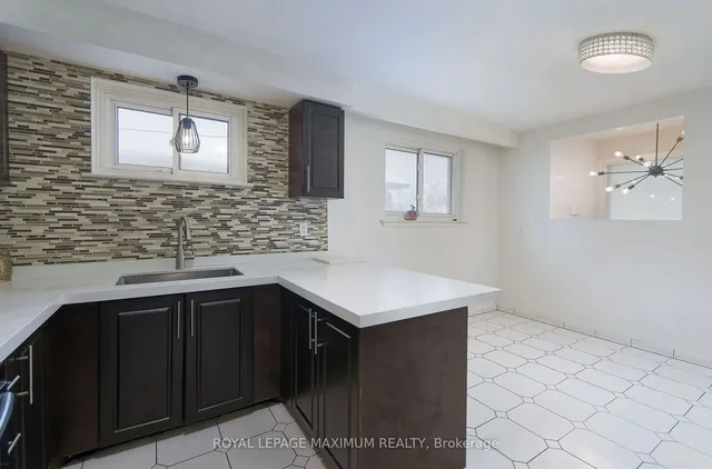 Additional property image - 248 Hullmar Dr