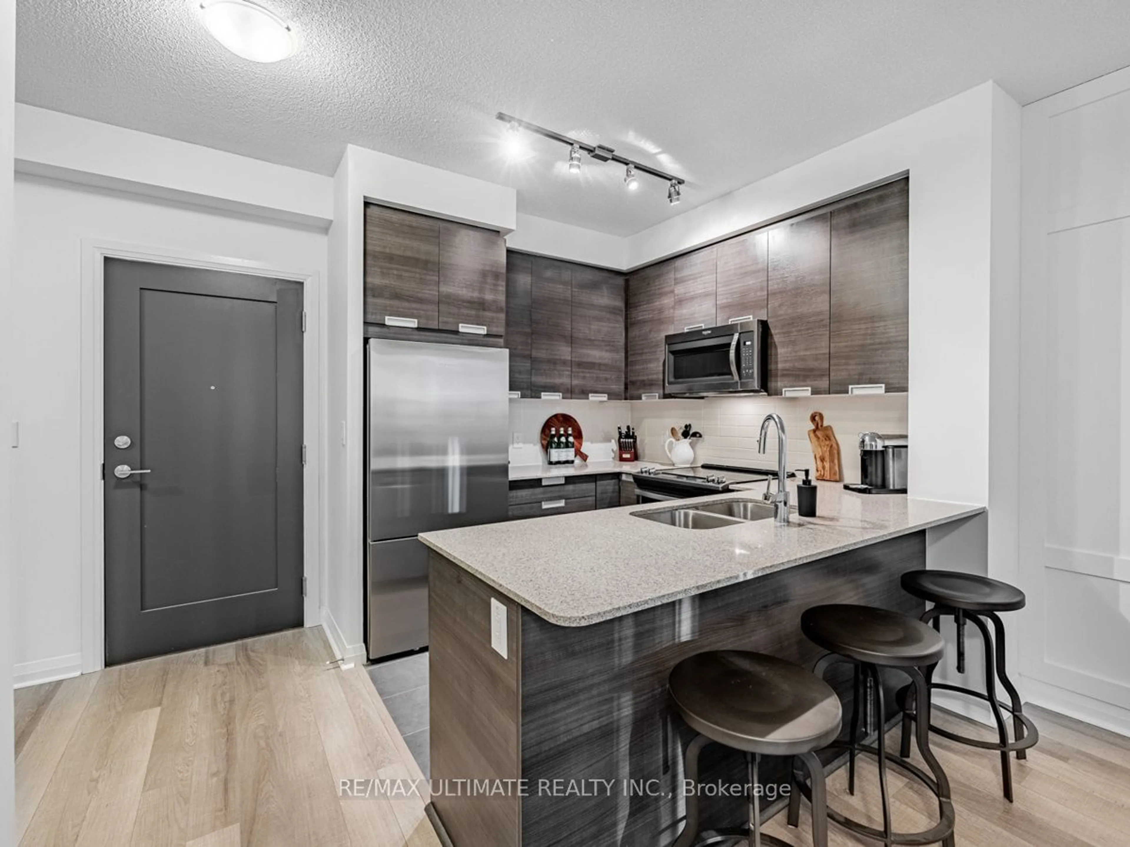 Open concept kitchen, unknown for 5025 Four Springs Ave #606, Mississauga Ontario L5R 0E4