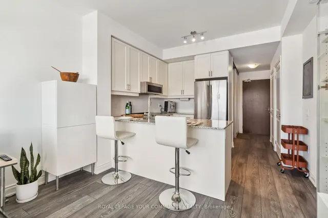 Additional property image - 1050 Main St Unit 324