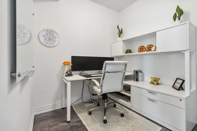 Additional property image - 1050 Main St Unit 324