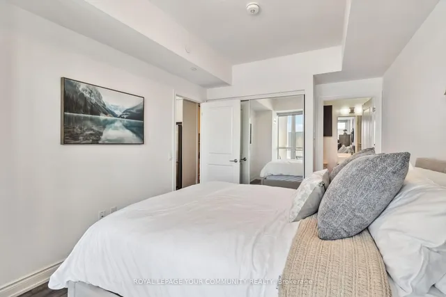 Additional property image - 1050 Main St Unit 324