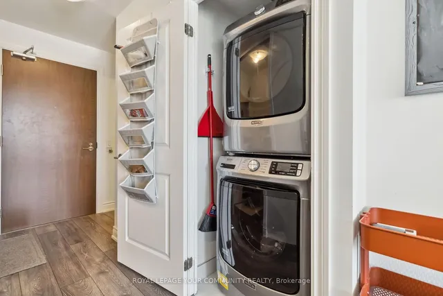 Additional property image - 1050 Main St Unit 324