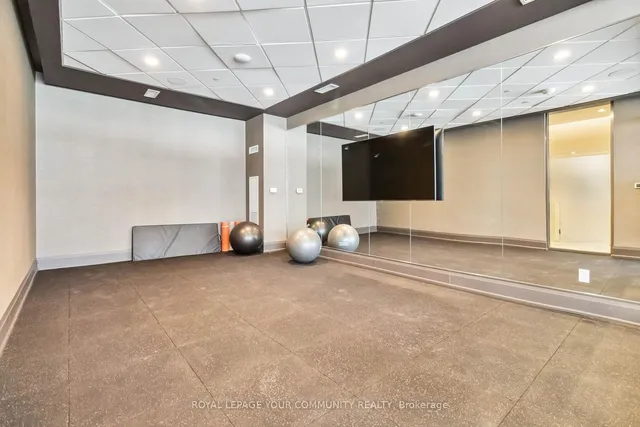 Additional property image - 1050 Main St Unit 324