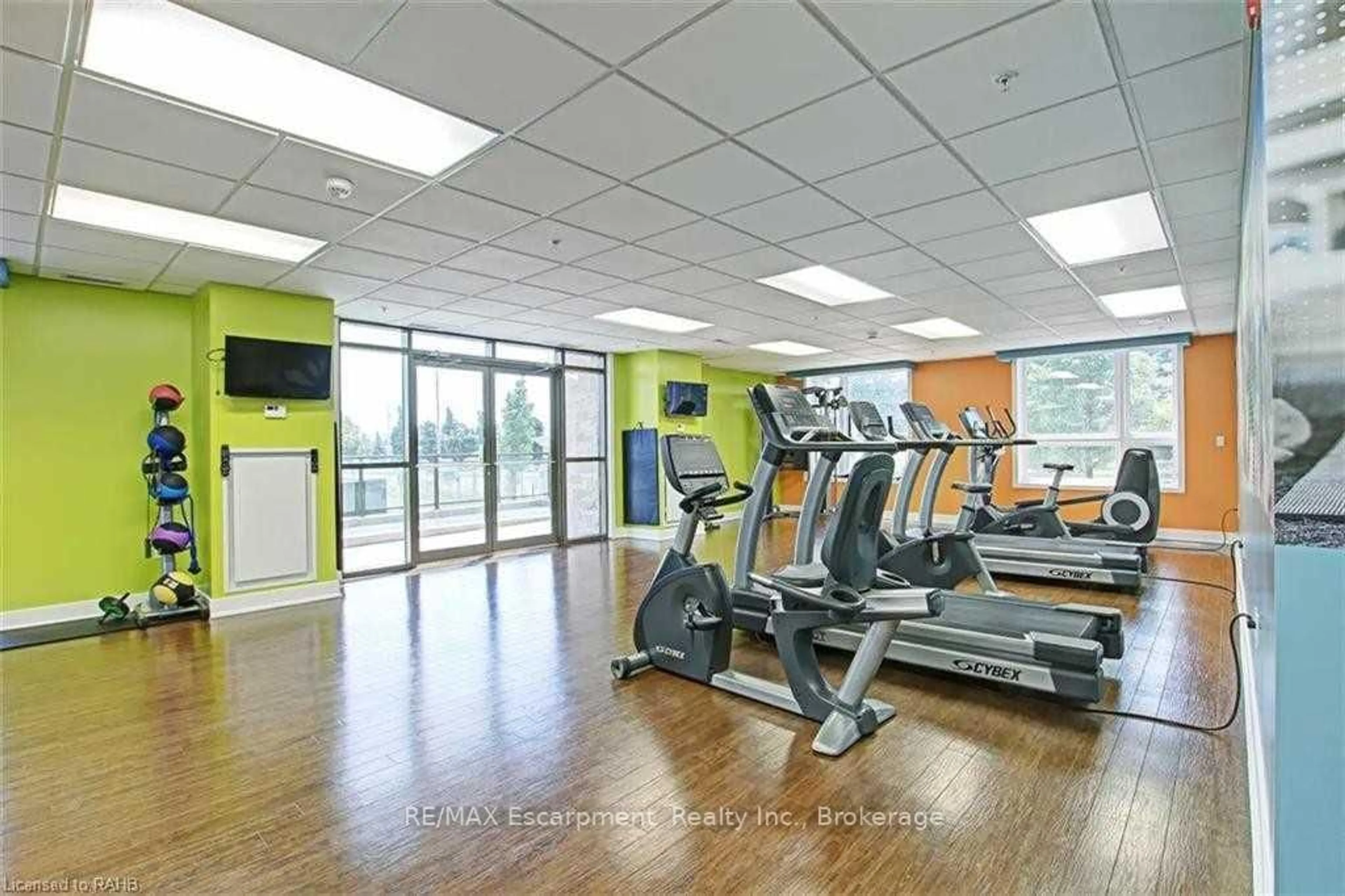 Gym or fitness room for 5010 Corporate Dr #313, Burlington Ontario L7L 0H6