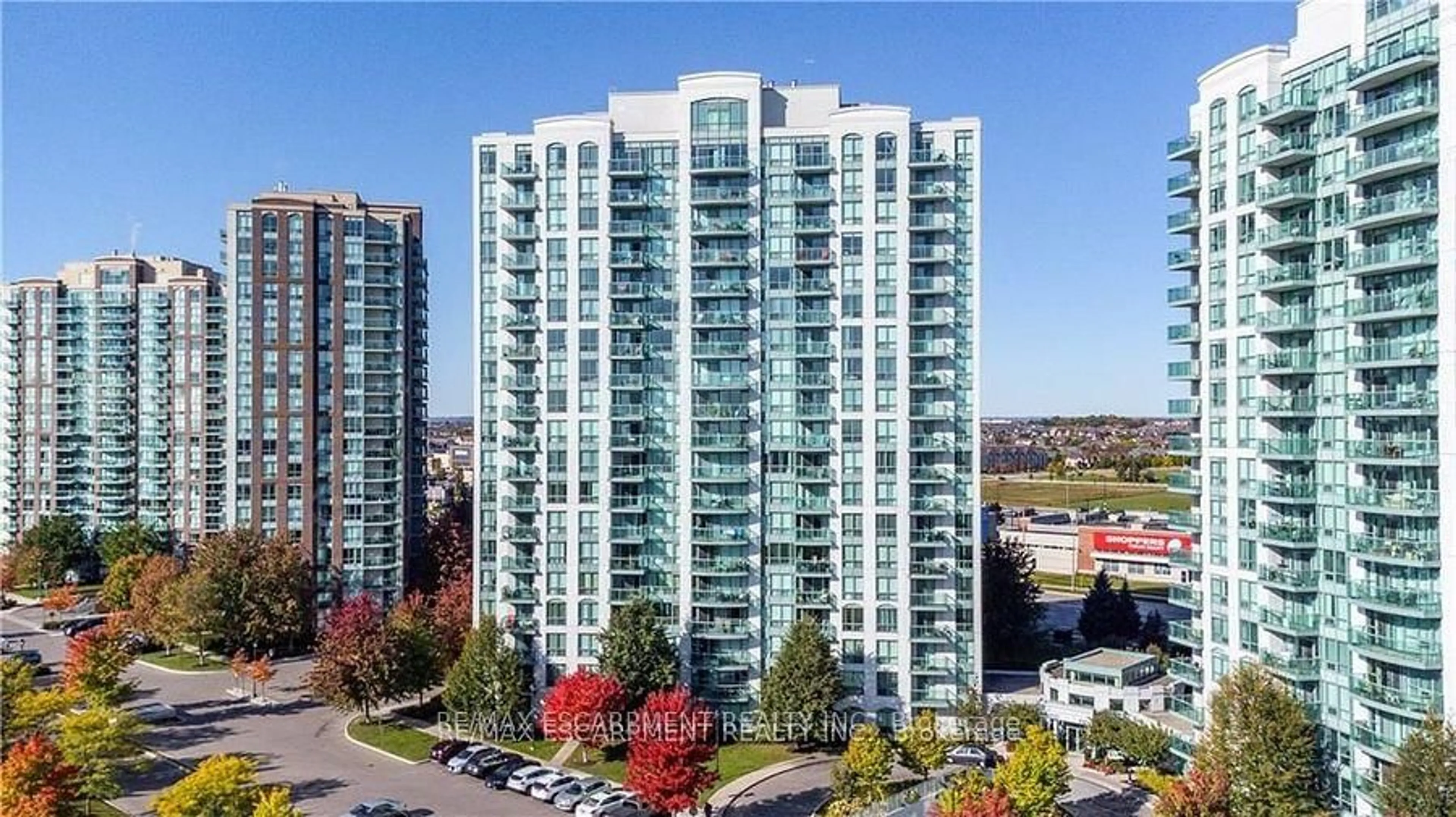 A pic from outside/outdoor area/front of a property/back of a property/a pic from drone, city buildings view from balcony for 4850 GLEN ERIN Dr #PH3, Mississauga Ontario L5M 7S1