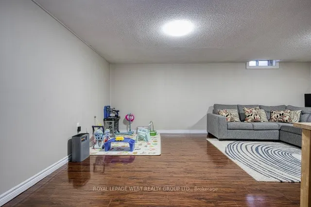 Additional property image - 45 Hansen Rd Unit 22
