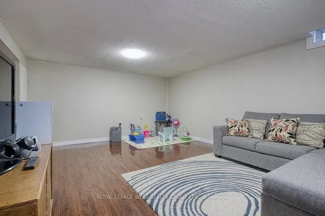 Additional property image - 45 Hansen Rd Unit 22