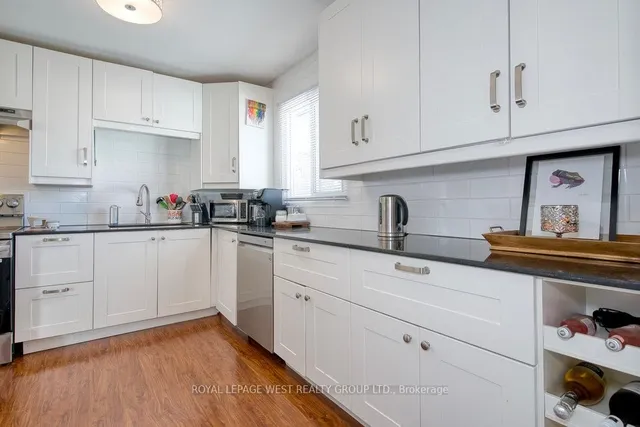 Additional property image - 45 Hansen Rd Unit 22