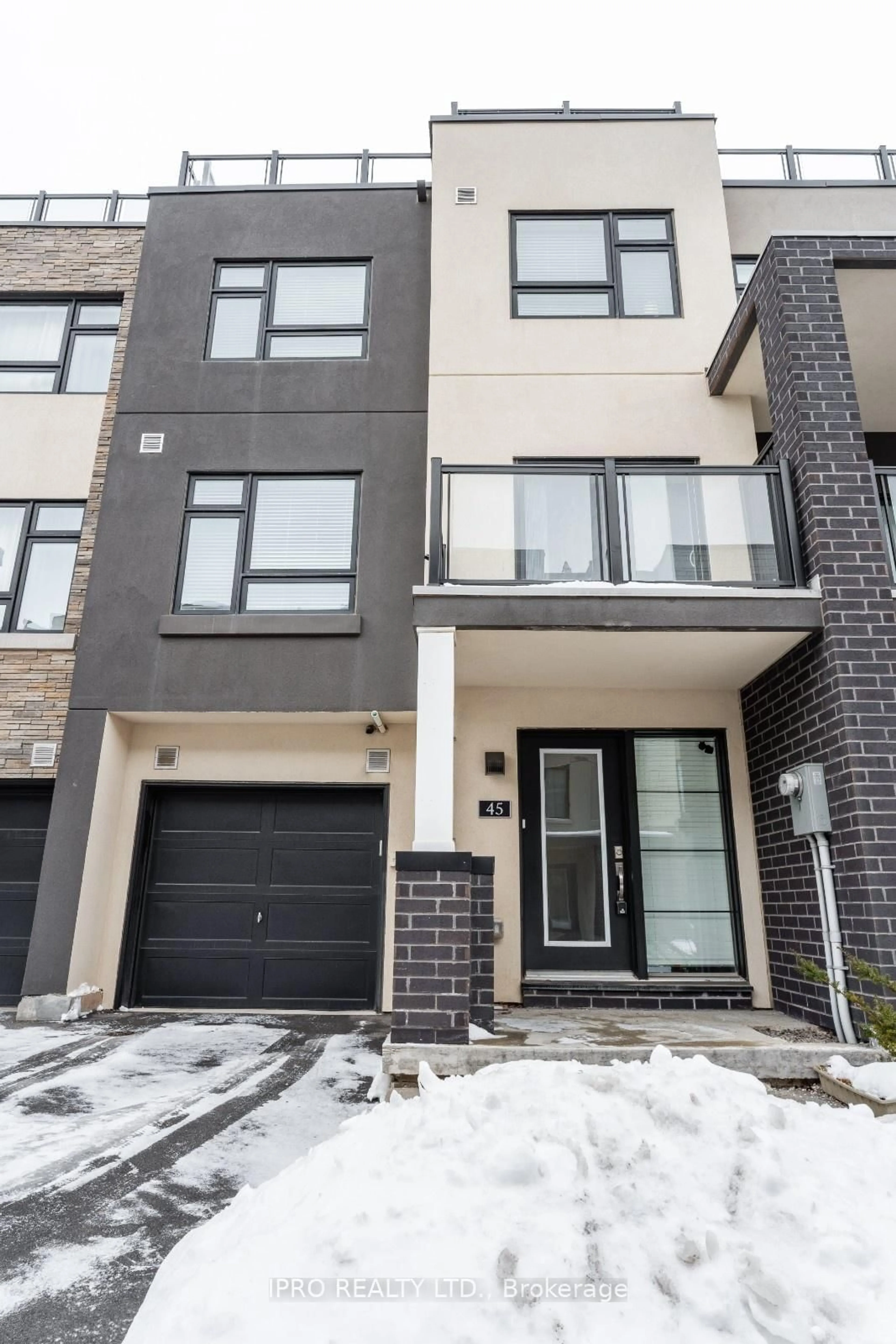 Home with brick exterior material, street for 1121 Cooke Blvd #45, Burlington Ontario L7T 4A8