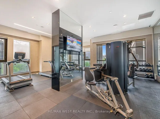 Additional property image - 17 Zorra St Unit 1710