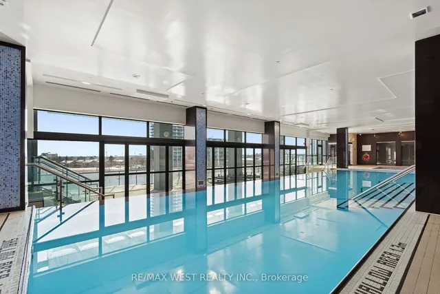Additional property image - 17 Zorra St Unit 1710