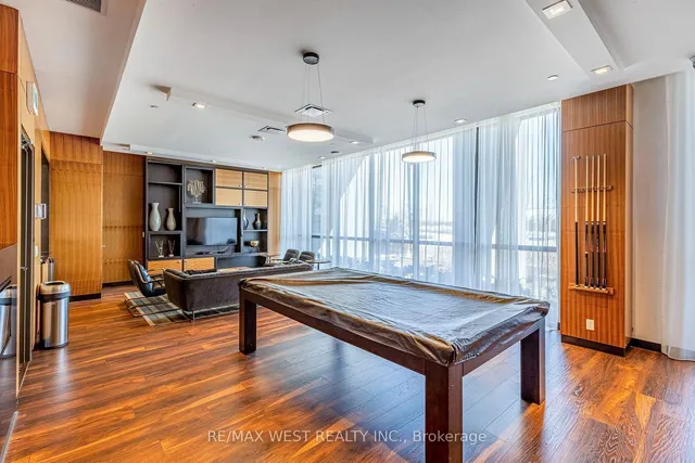 Additional property image - 17 Zorra St Unit 1710